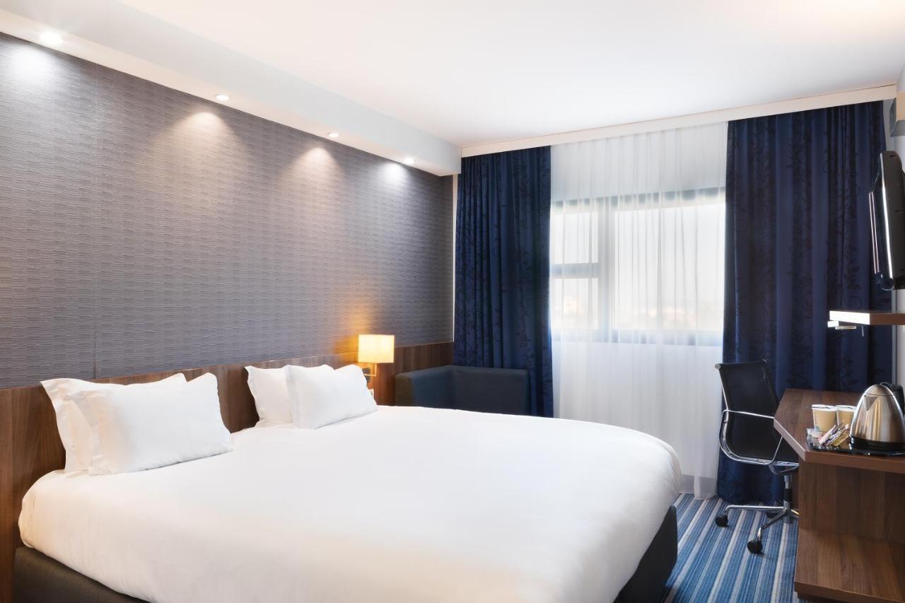 Holiday Inn Express - Marseille Airport, An Ihg Hotel Vitrolles  Zewnętrze zdjęcie