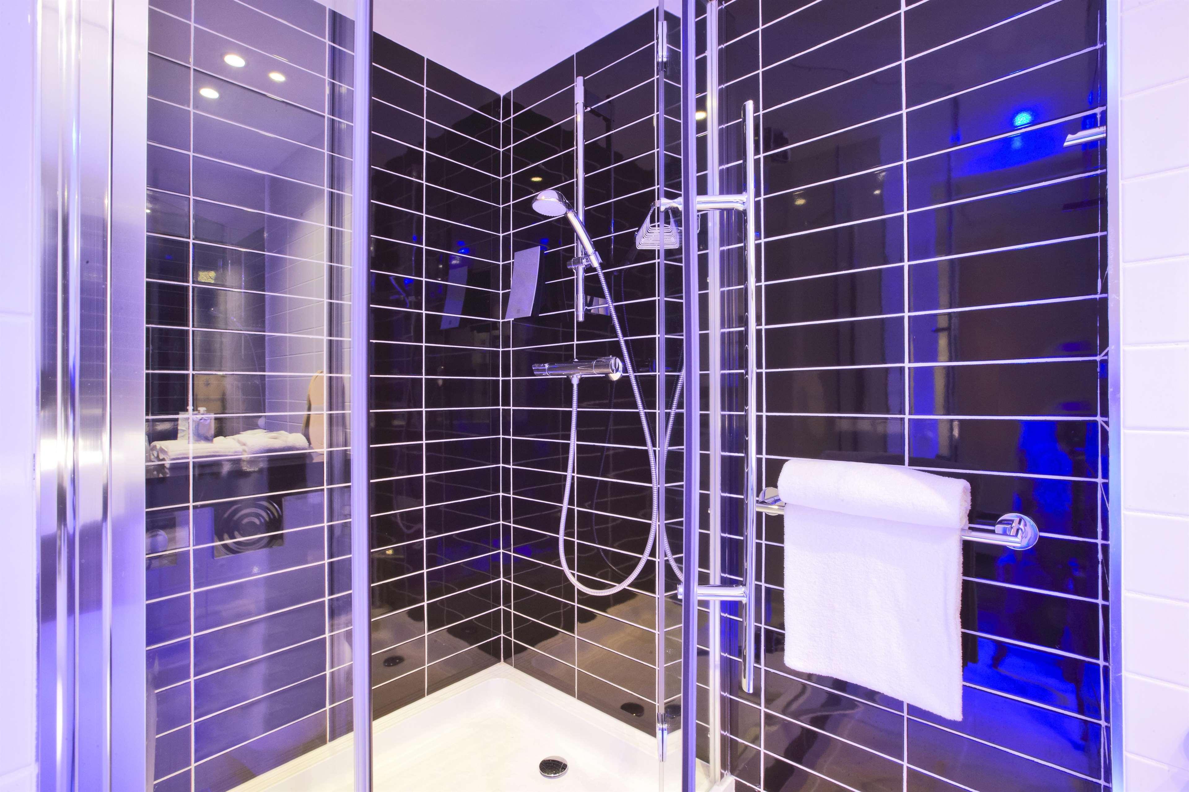 Holiday Inn Express - Marseille Airport, An Ihg Hotel Vitrolles  Zewnętrze zdjęcie