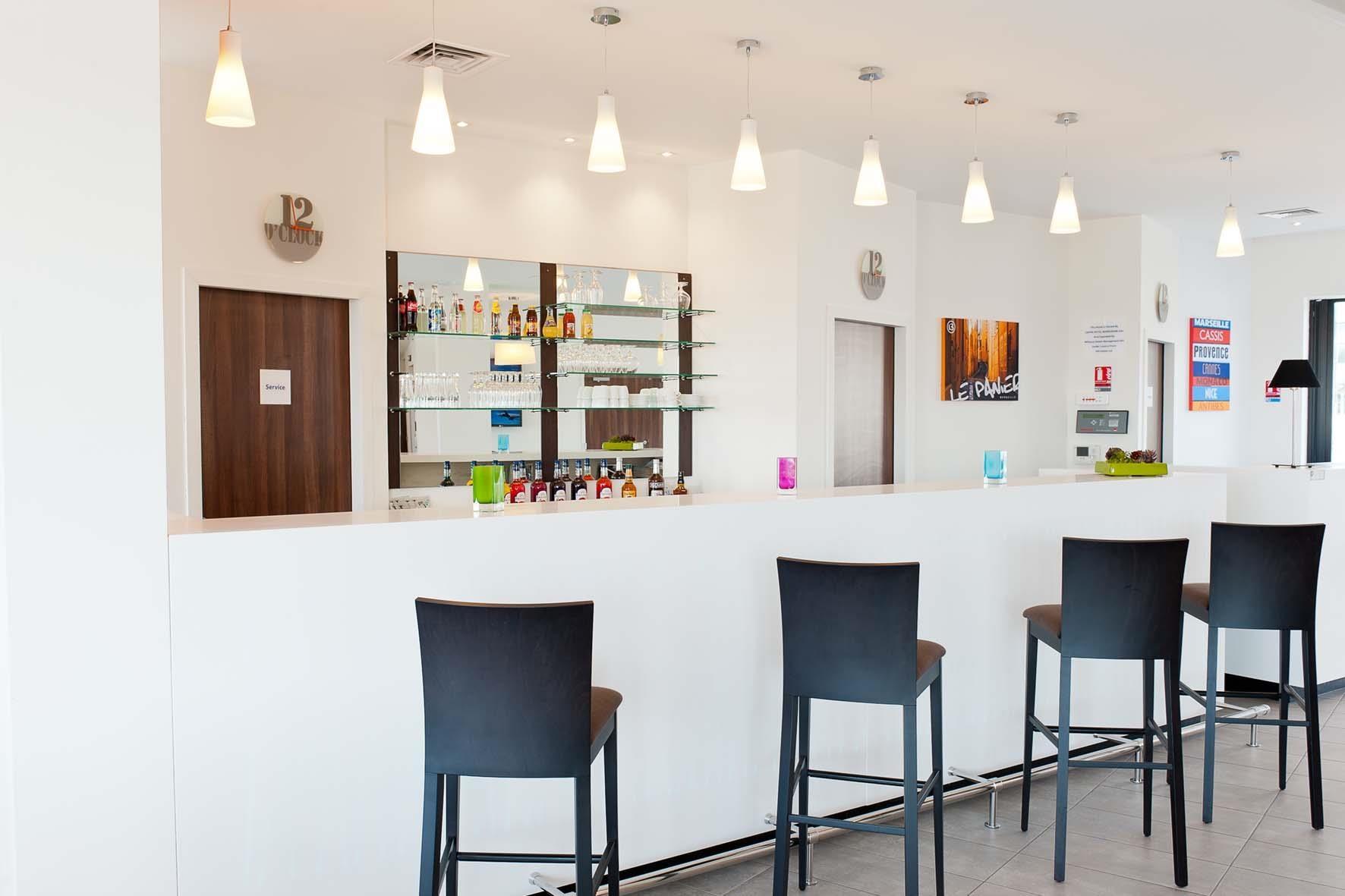 Holiday Inn Express - Marseille Airport, An Ihg Hotel Vitrolles  Zewnętrze zdjęcie