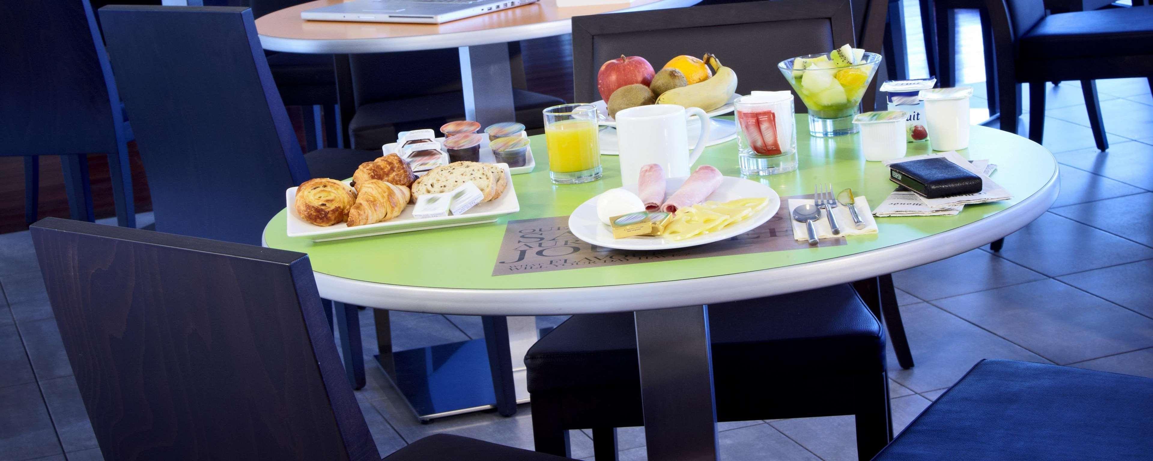 Holiday Inn Express - Marseille Airport, An Ihg Hotel Vitrolles  Zewnętrze zdjęcie