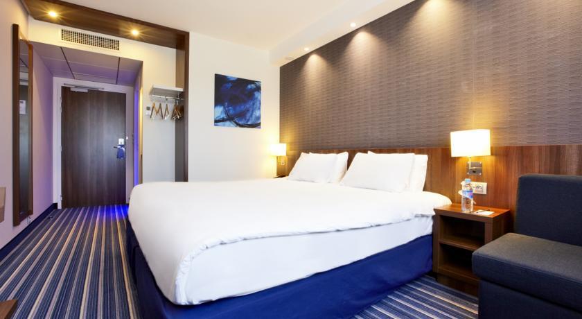 Holiday Inn Express - Marseille Airport, An Ihg Hotel Vitrolles  Zewnętrze zdjęcie